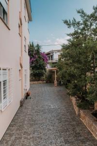 Gallery image of HB Modern Apartments in Tolo