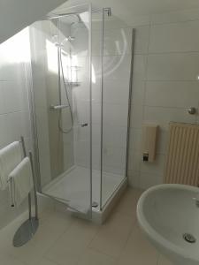Koupelna v ubytování Stoevchen Café Hotel
