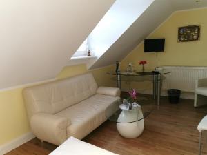 Posezení v ubytování Stoevchen Café Hotel