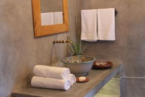 Kuchyň nebo kuchyňský kout v ubytování La Fora Ecolodge