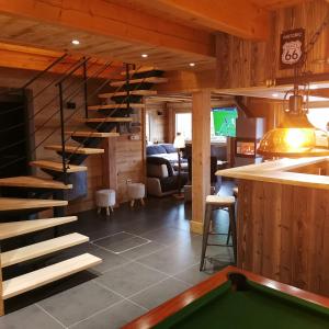 Stół bilardowy w obiekcie Nouveau Chalet M.META 12 pers sauna,jacuzzi,billard