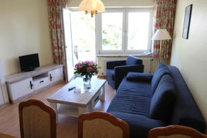 TV a/nebo společenská místnost v ubytování Hotel Zur schönen Aussicht