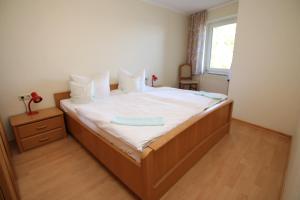 Postel nebo postele na pokoji v ubytování Hotel Zur schönen Aussicht