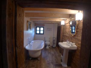 Koupelna v ubytování Heuholzmühle Privatzimmer