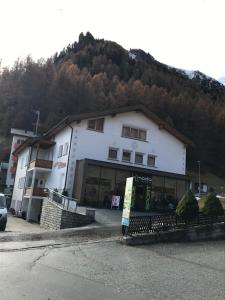 Splošen pogled na gorovje oz. razgled na gore, ki ga ponuja apartma