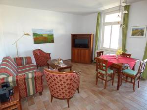 TV a/nebo společenská místnost v ubytování Villa-Loni-Ferienwohnung-7
