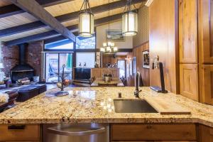 Gallery image of Chateau Sans Nom #17 in Mammoth Lakes