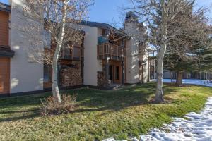 Gallery image of Snowcreek #405 - Phase III in Mammoth Lakes