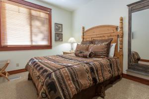 Gallery image of Timbers # 1033 in Mammoth Lakes
