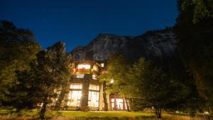 Gallery image of The Ahwahnee in Yosemite Village