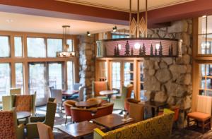 Lounge nebo bar v ubytování The Ahwahnee