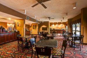 Restoran atau tempat makan lain di SureStay Hotel by Best Western Robinsonville Tunica