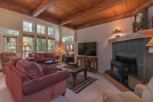 Μια τηλεόραση ή/και κέντρο ψυχαγωγίας στο Widgi Elk Wonder - Meredith Lodging