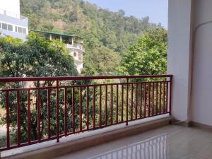 En balkong eller terrass på Hill Hoppers Hotel