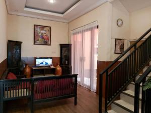 Billede fra billedgalleriet på TAMA Guesthouse 15 People for Family or Group i Tangerang