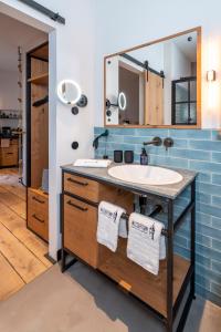 A bathroom at Apart Hotel Wasserturm