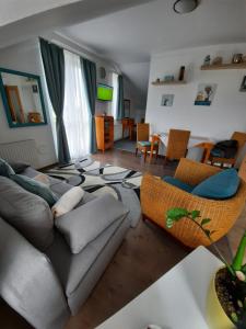 Posedenie v ubytovaní Kamilla Apartman Villapark