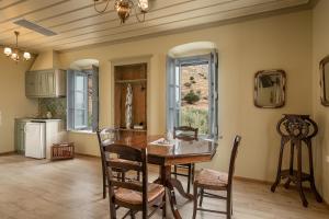 Fotografie z fotogalerie ubytování Four Seasons Hydra Luxury Suites v destinaci Hydra