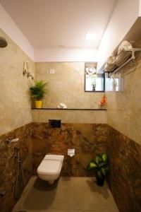 Ein Badezimmer in der Unterkunft Silicon Inn Hotel Bangalore Airport