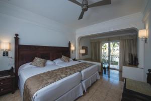 Postel nebo postele na pokoji v ubytování Riu Palace Cabo San Lucas - All Inclusive