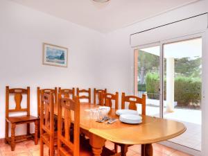 Fotografia z galérie ubytovania Villa Villa Cala Nova A by Interhome v destinácii Les tres Cales