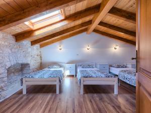 Posteľ alebo postele v izbe v ubytovaní Holiday Home Juste & Roza by Interhome