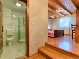 Koupelna v ubytování Holiday Home Gracije by Interhome