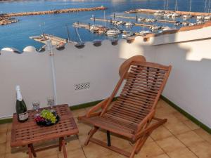 Nápoje v ubytovaní Studio Port L'escala-6 by Interhome