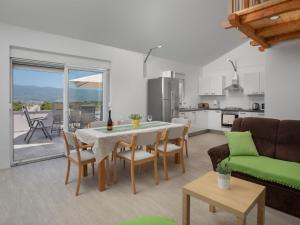 Kuchyň nebo kuchyňský kout v ubytování Holiday Home Lavendel by Interhome