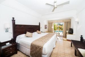 Postel nebo postele na pokoji v ubytování Riu Palace Cabo San Lucas - All Inclusive