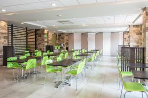 Restaurace v ubytování Holiday Inn Express and Suites Celaya by IHG
