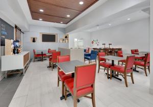 Gallery image of Holiday Inn Express Hotel & Suites Cleburne, an IHG Hotel in Cleburne