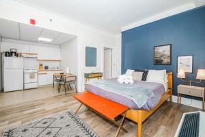 Küche/Küchenzeile in der Unterkunft Furnished Apartment in Downtown