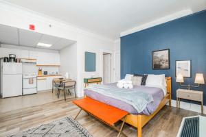 Gallery image of Evonify Stays - Theatre District Apartments in Boston