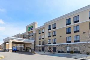 Foto da galeria de Holiday Inn Express Hotel & Suites Indianapolis W - Airport Area, an IHG Hotel em Indianápolis