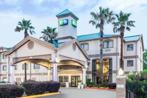 Imagen de la galería de Holiday Inn Express Hotel and Suites Lake Charles, an IHG Hotel, en Lake Charles