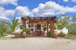 En have udenfor Casa Rural Juzcar