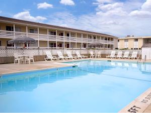 Gallery image of Mariner Inn And Suites in Kill Devil Hills