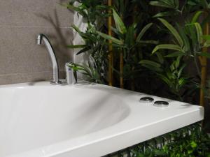 Fotografie z fotogalerie ubytování Intimo y Acogedor "algunos" con Bañera Hidromasaje ve Valencii
