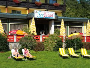 Ogród w obiekcie Strandpension Seejuwel
