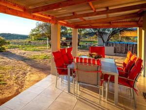 Patio nebo venkovní prostory v ubytování Kamieskroon Cosy Cottage