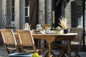 Restorāns vai citas vietas, kur ieturēt maltīti, naktsmītnē Le Riad Bourguignon