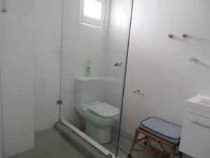 Bathroom sa 87 Marine Drive