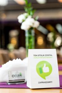 Certifikát, hodnocení, plakát nebo jiný dokument vystavený v ubytování Elba Hotel