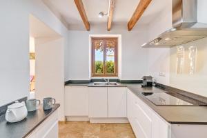 A kitchen or kitchenette at Finca El Clos