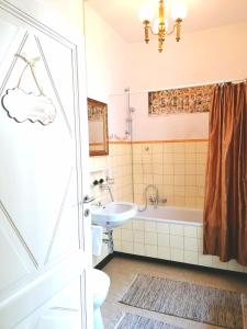 Ett badrum på Bed & Blessing / Casa Borgo