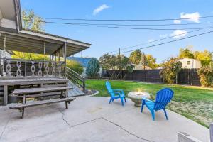 Imagen de la galería de Spacious Family Home with Garage Game Room and Office!, en Boise