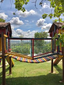 Zona de juegos infantil en Pousada Cascata de Pedra