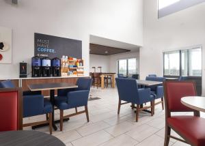 صورة لـ Holiday Inn Express Hotel & Suites Olive Branch by IHG في اوليف برانش