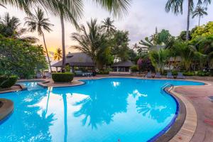 Phi Phi Holiday Resort, Leam Tong Beach内部或周边的泳池